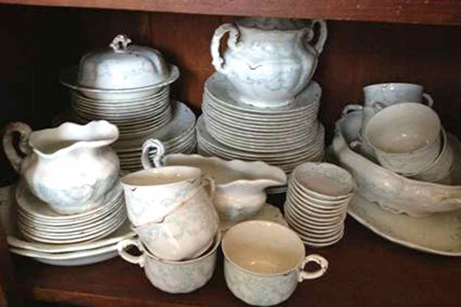 JB1137 Creamer by Johnson Brothers-1