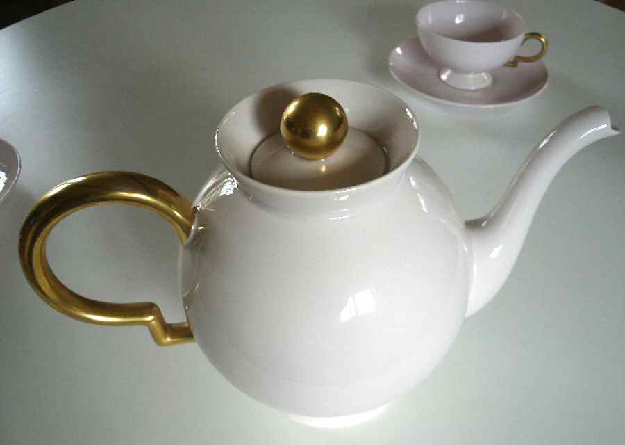 30002 Teapot & Lid by Johann Haviland-1