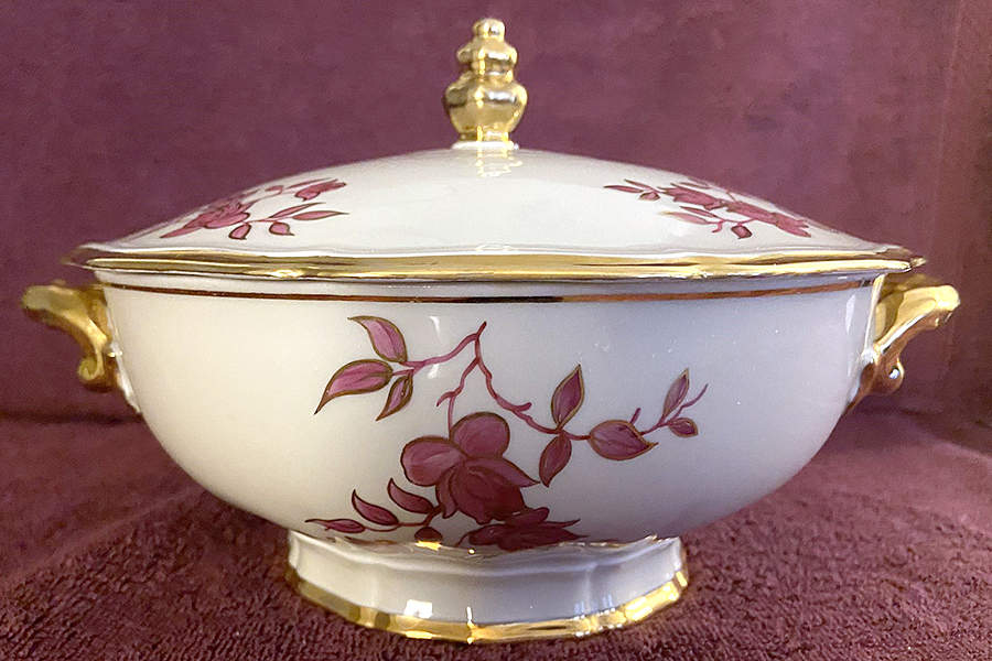 JOH423 Round Covered Vegetable by Johann Haviland-1
