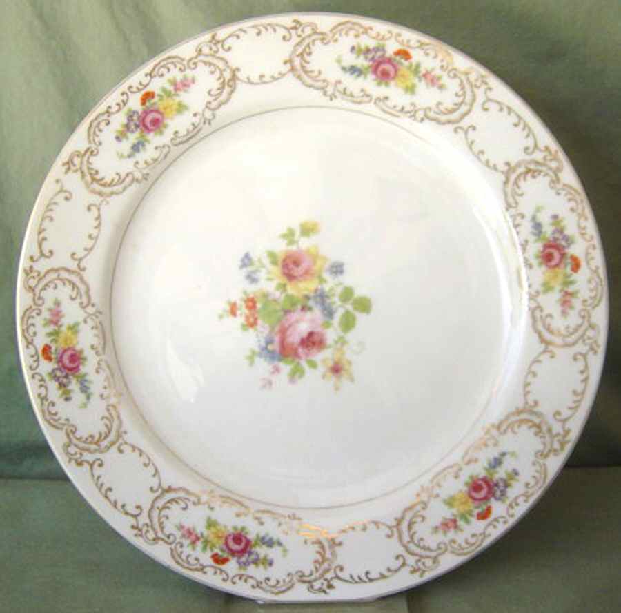 Dresda Dinner Plate by Japan-1