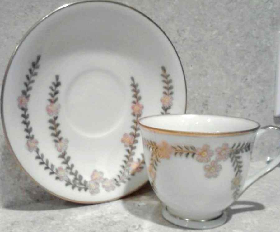 9930-529-60 Footed Cup & Saucer Set by Kutani-1