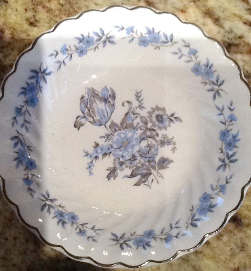 JB1185 Dinner Plate by Johnson Brothers-1