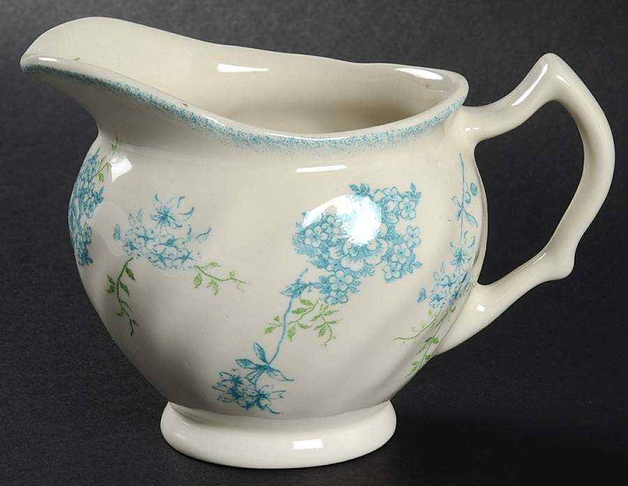 Vintage Charm Creamer by Johnson Brothers-1