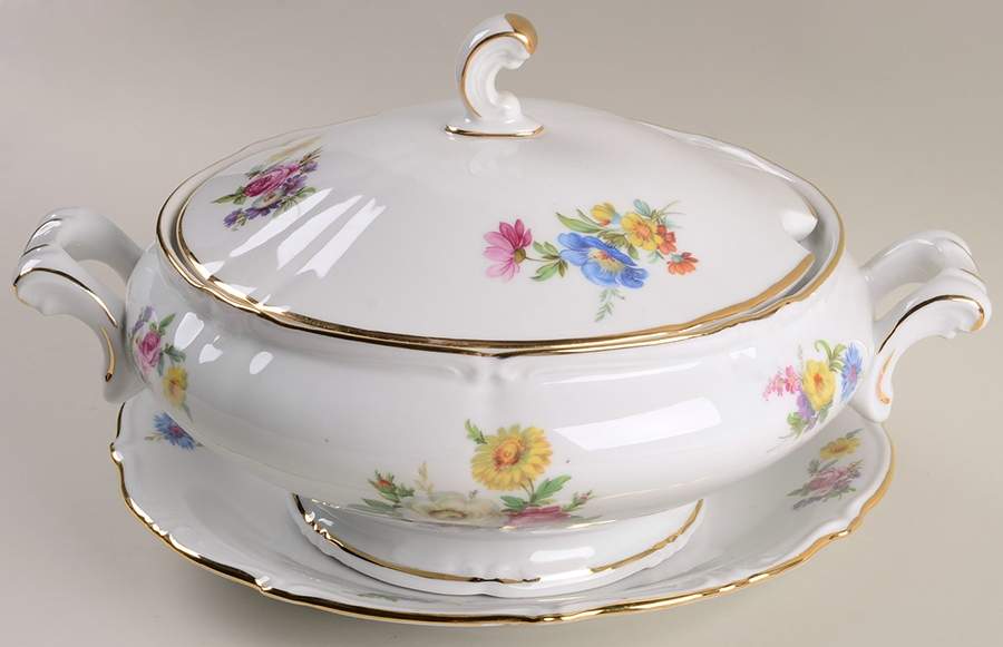 JKW73 Tureen & Lid w/Underplate by JKW Bavaria-1