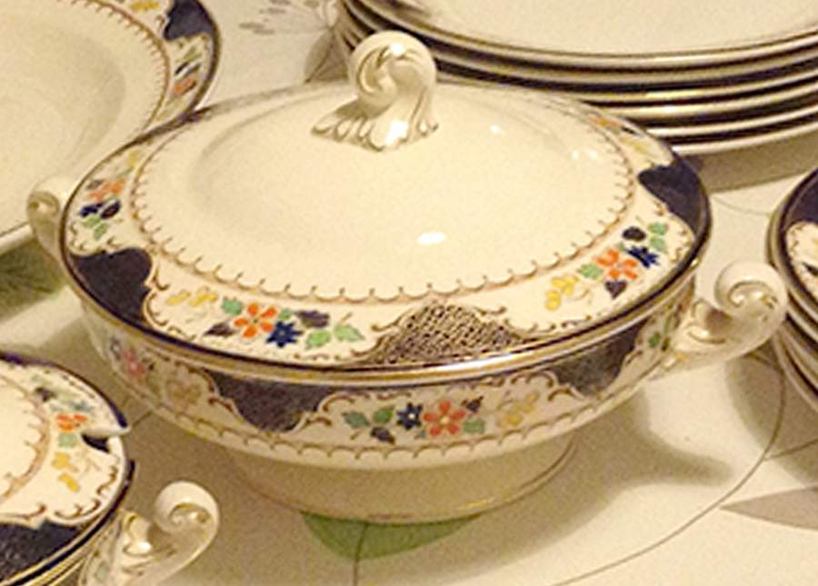 30801 Round Covered Vegetable by George Jones & Sons-1