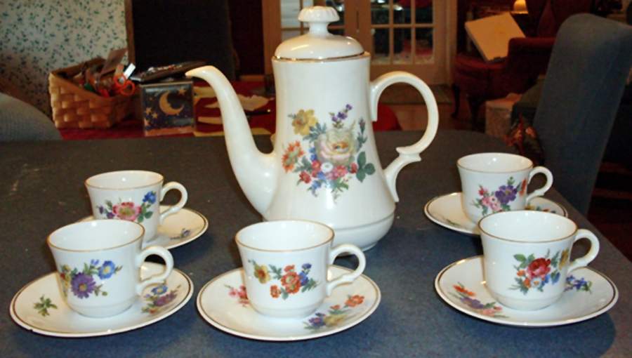 JAE274 Flat Cup & Saucer Set by Jaeger-1
