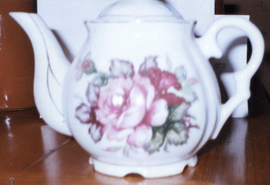 Little Duchess Mini Teapot & Lid by Japan-1