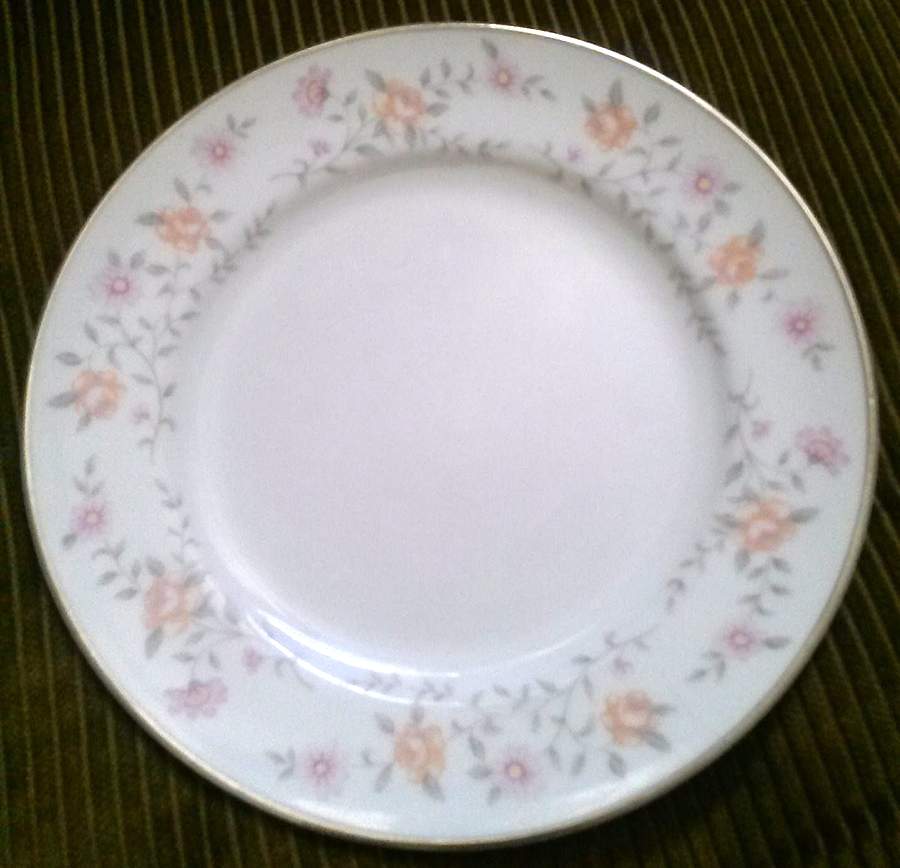 Suzanne Dinner Plate by Japan-1