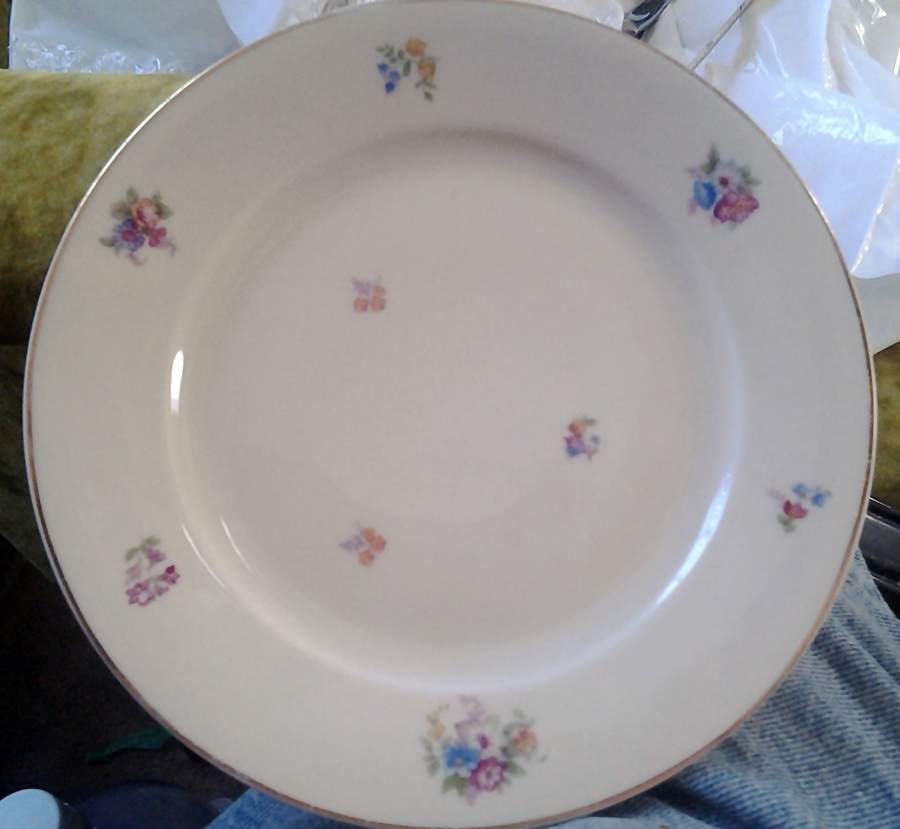 JOE77 Dinner Plate by Johann Seltmann-1