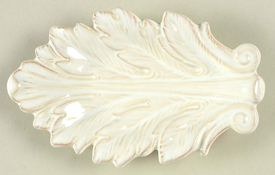 Acanthus 7" Leaf Tray by Juliska Ceramics-1