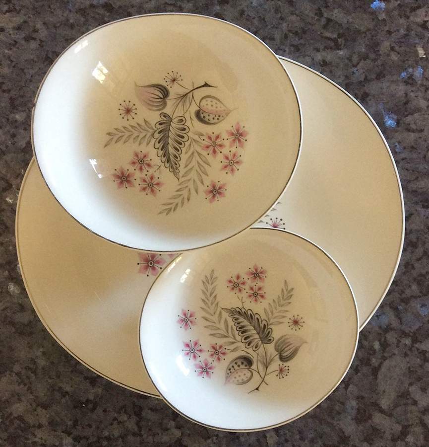 JB1294 Fruit/Dessert (Sauce) Bowl by Johnson Brothers-1
