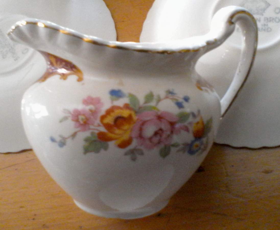 JB1307 Creamer by Johnson Brothers-1