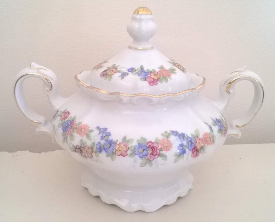 JOH453 Sugar Bowl & Lid by Johann Haviland-1