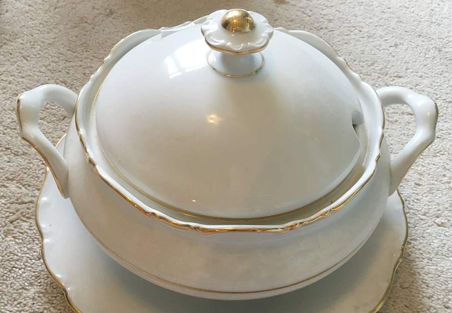 JKW90 Tureen & Lid w/Underplate by JKW Bavaria-1