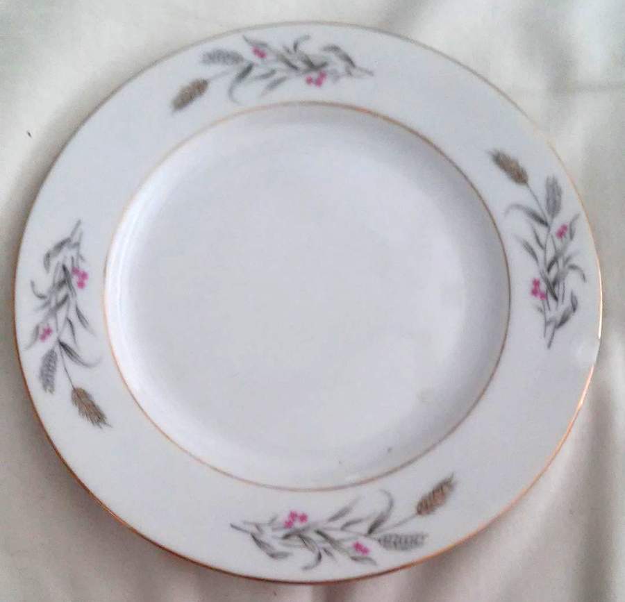 Joanne Dinner Plate by Japan-1