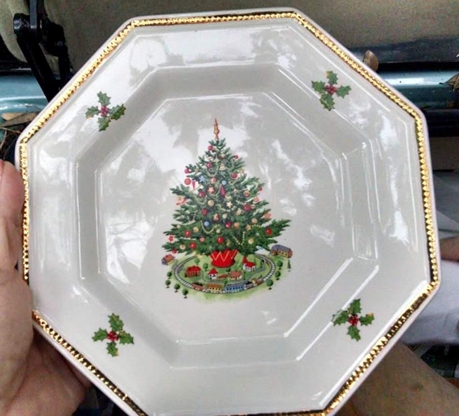 JB1316 Dinner Plate by Johnson Brothers-1