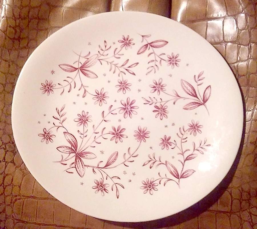 Glenwood Red (Windsor Ware) Dinner Plate by Johnson Brothers-1