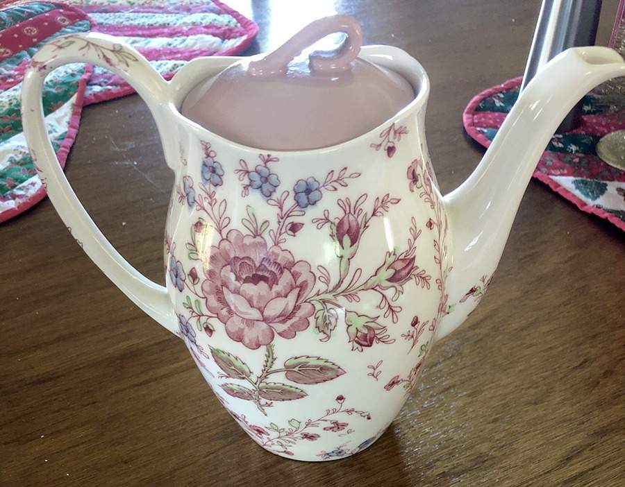 Villa Roses Coffee Pot & Lid by Johnson Brothers-1
