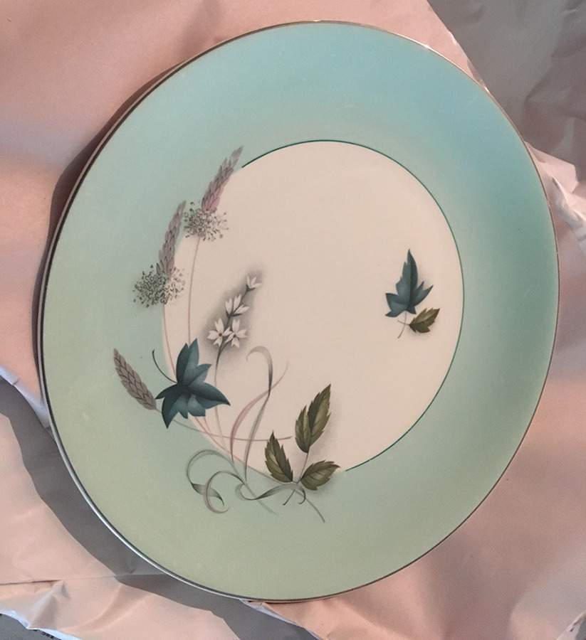 JB1330 Dinner Plate by Johnson Brothers-1