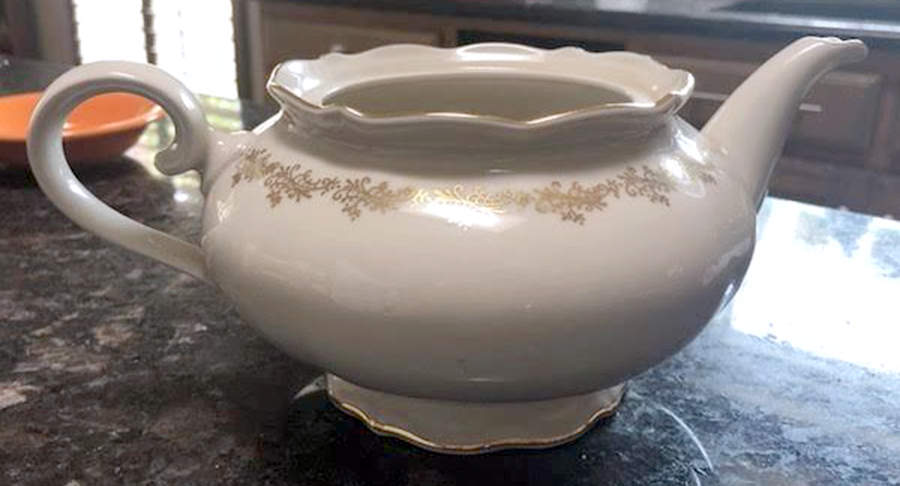 8885 Teapot No Lid by Johann Seltmann-1