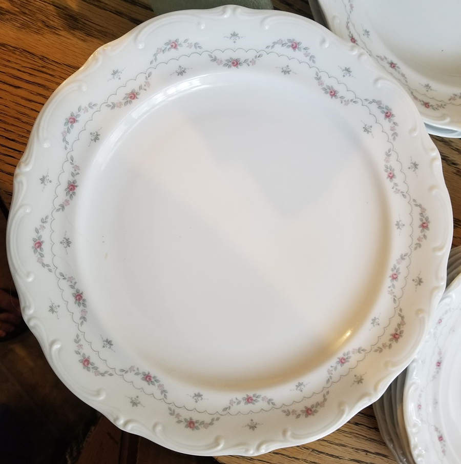 JOE100 Dinner Plate by Johann Seltmann-1