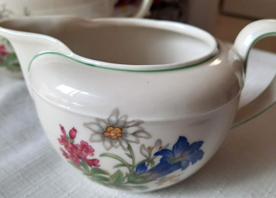 65473 Creamer by Johann Haviland-1