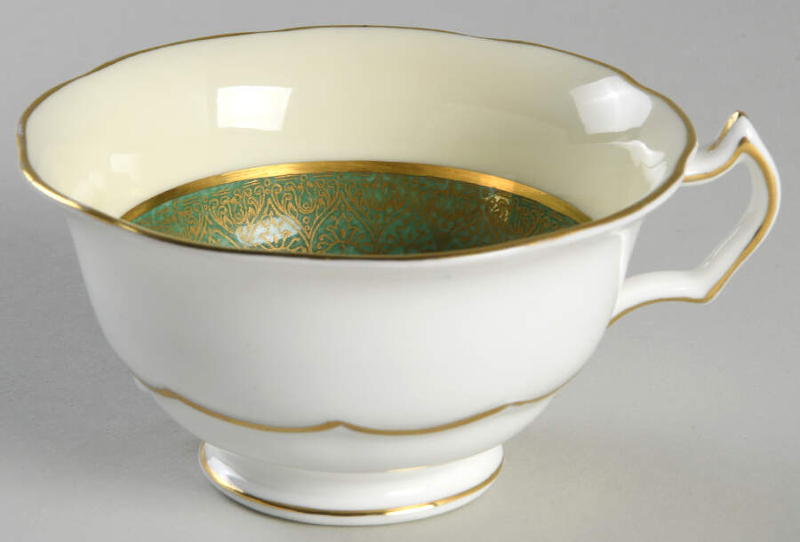 29832 Footed Cup by George Jones & Sons-1