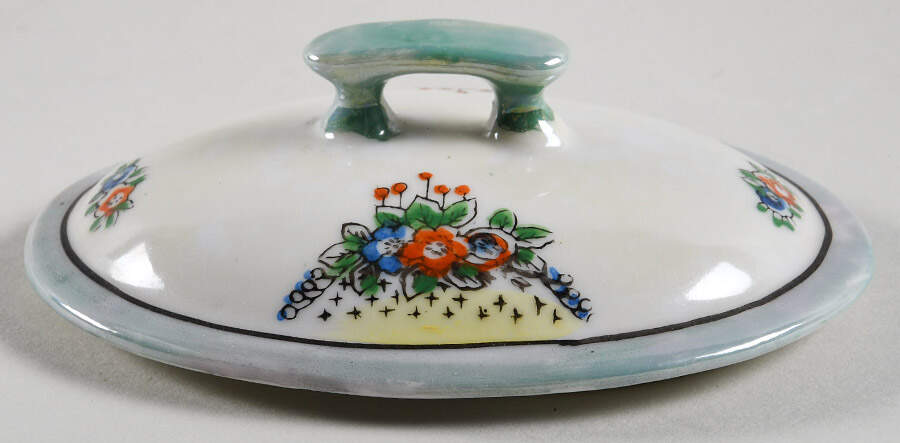 JAP1413 Lid for Child's Oval Covered Vegetable by Japan-1