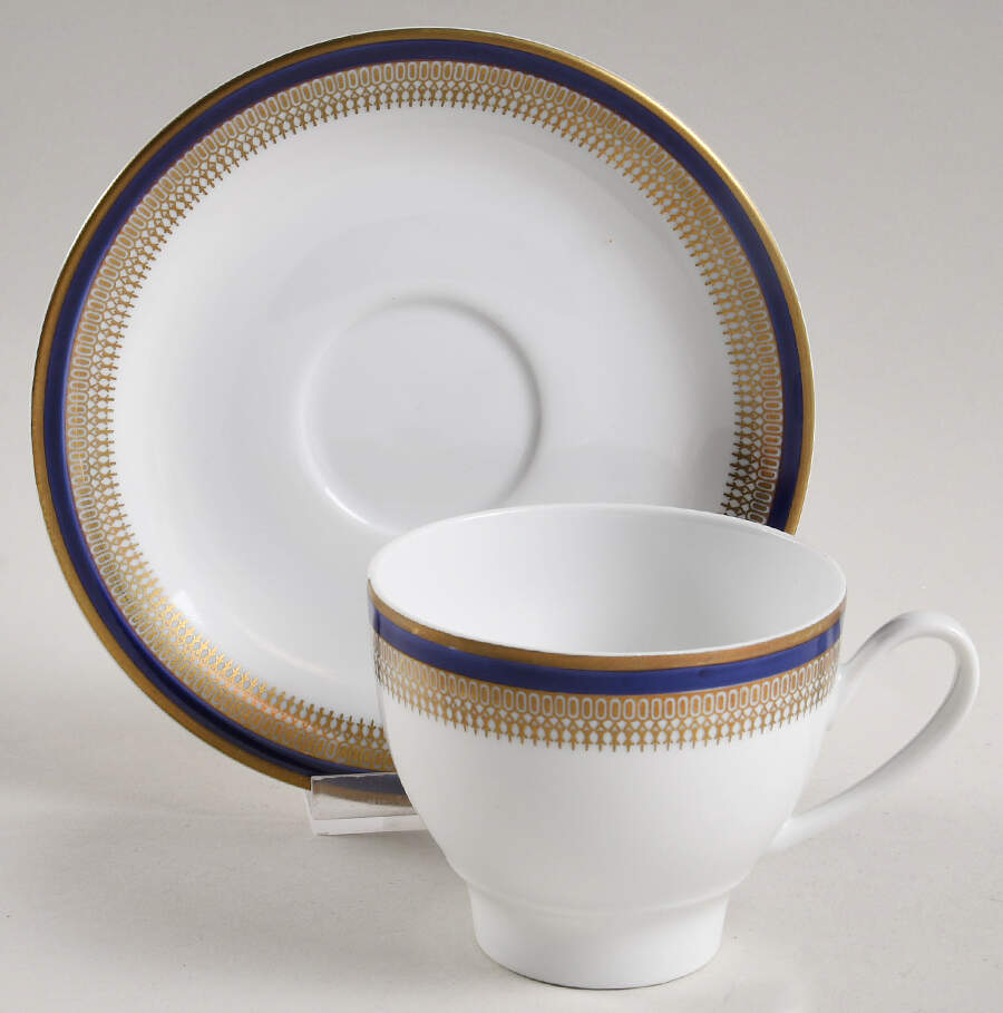 JOE105 Flat Cup & Saucer Set by Johann Seltmann-1
