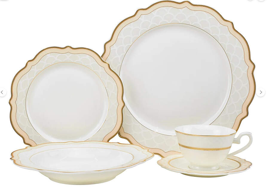 First Blush Dinner Plate by Joseph Sedgh Tablewr-1