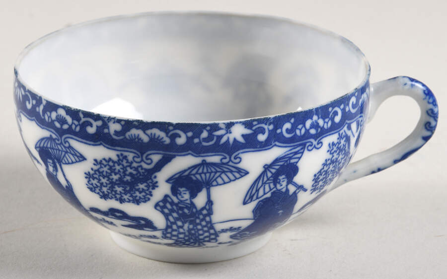 JAP1420 Footed Cup by Japan-1