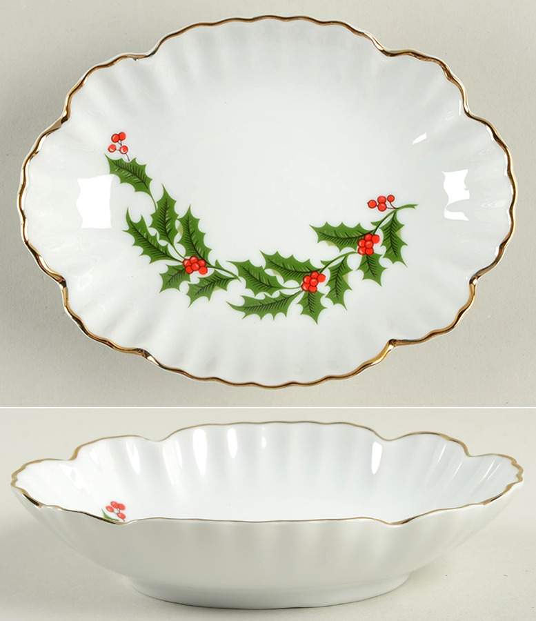 Christmas Holly (Smooth Edge) 6" Bon Bon by Kashima-1