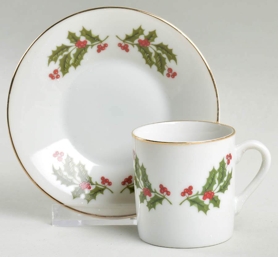 Christmas Holly (Smooth Edge) Flat Demitasse Cup & Saucer Set by Kashima-1