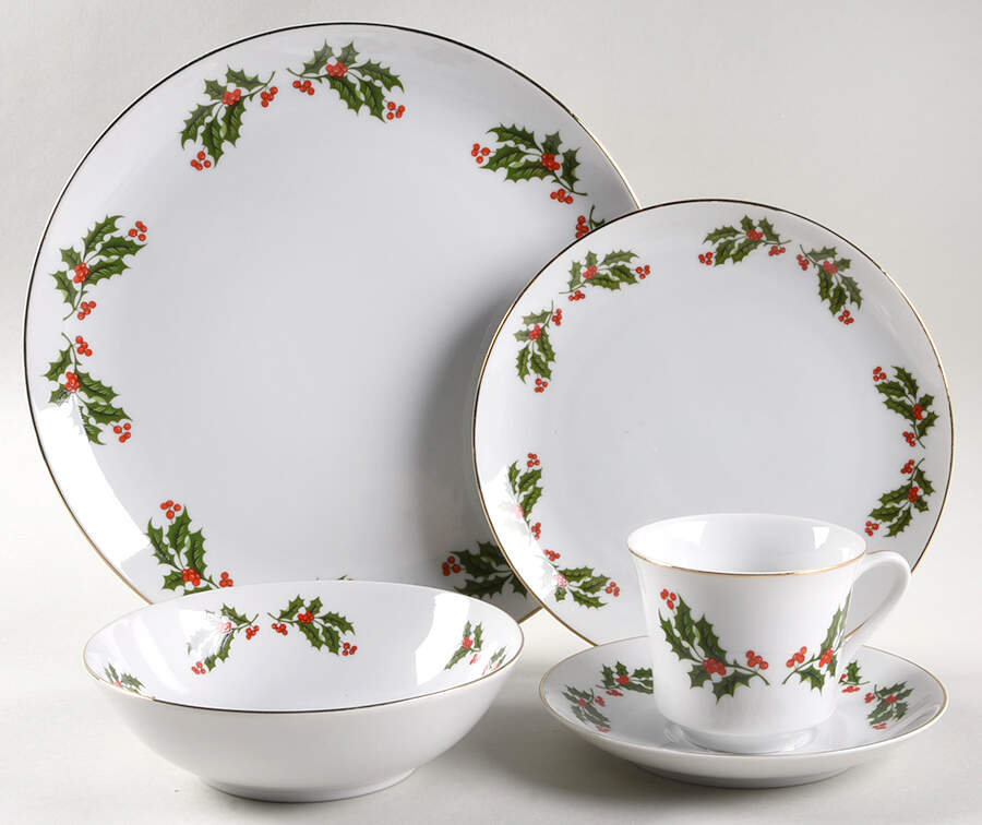 Christmas Holly (Smooth Edge) 5 Piece Place Setting by Kashima-1