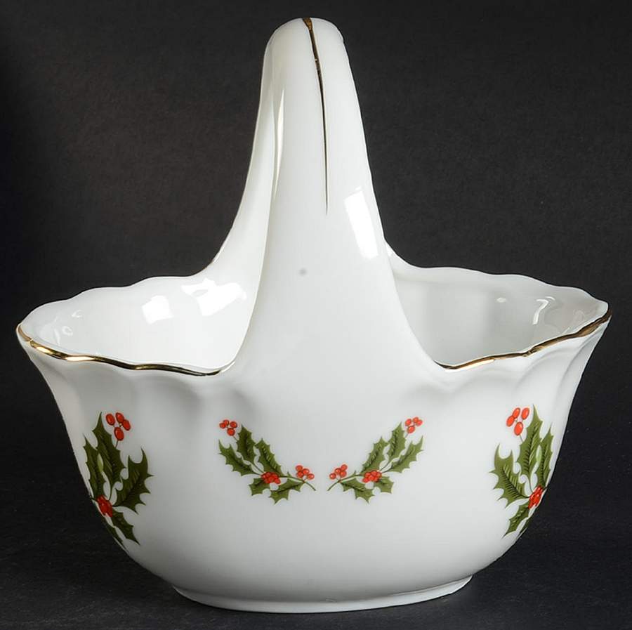 Christmas Holly (Smooth Edge) 5" Handled Basket by Kashima-1