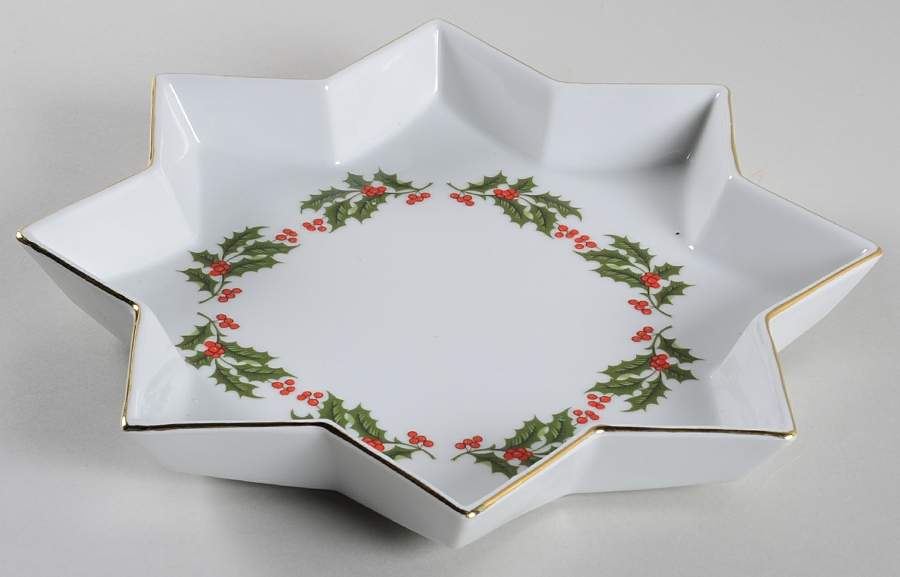 Christmas Holly (Smooth Edge) Cookie Plate by Kashima-1