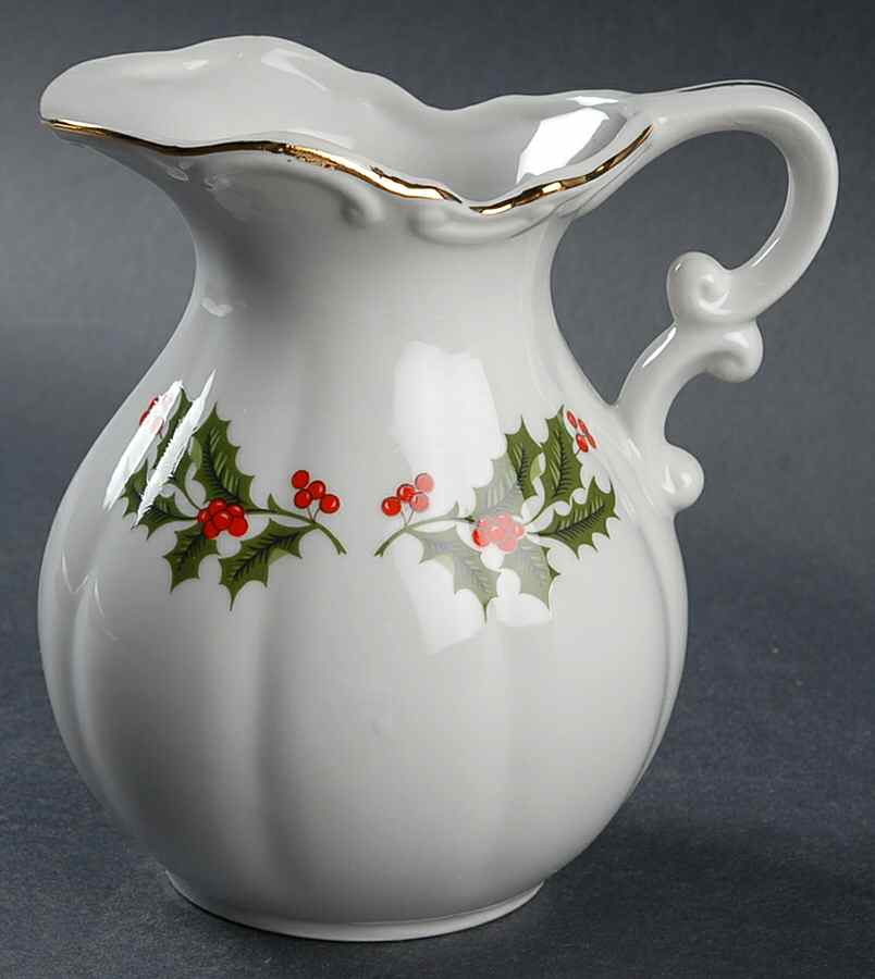 Christmas Holly (Smooth Edge) Small Pitcher by Kashima-1
