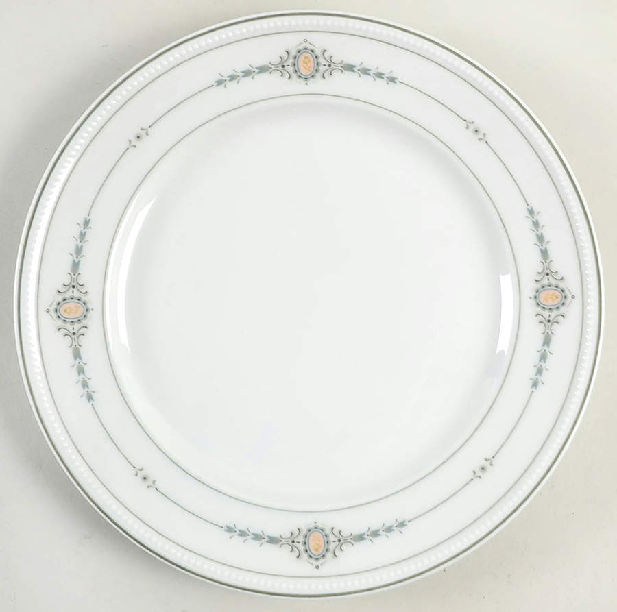 Antigone Luncheon Plate by Kaiser-1