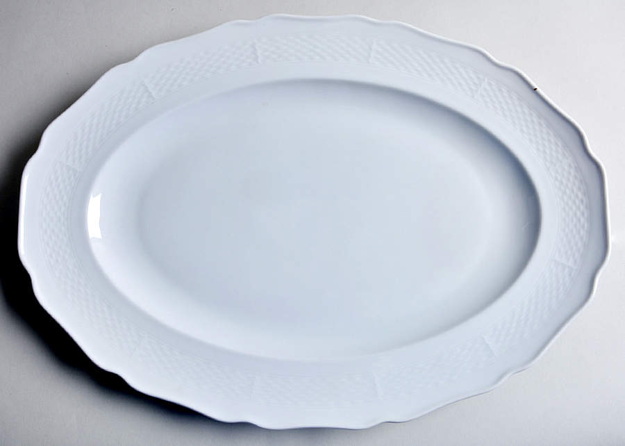 Belvedere 16" Oval Serving Platter by Kaiser-1