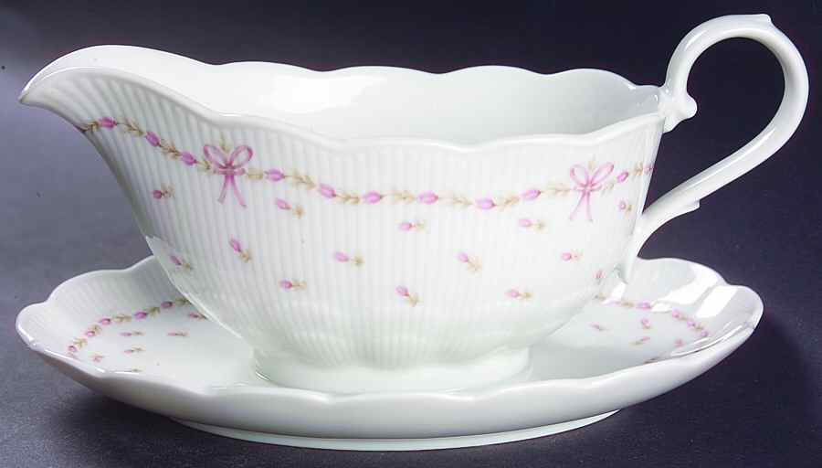 Bordeaux Gravy Boat with Attached Underplate by Kaiser-1