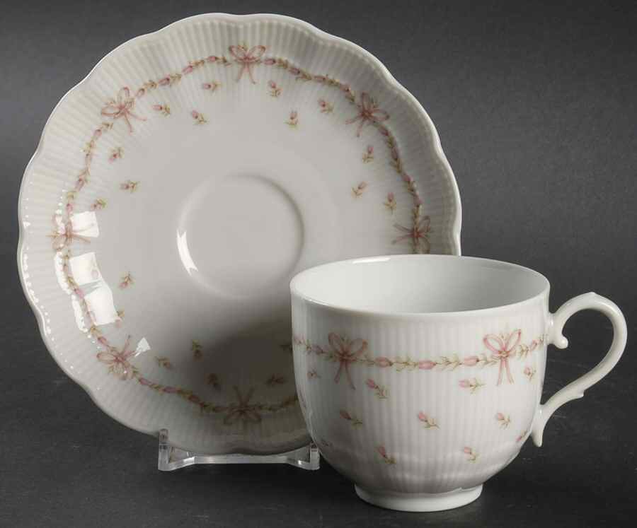Bordeaux Flat Cup & Saucer Set by Kaiser-1