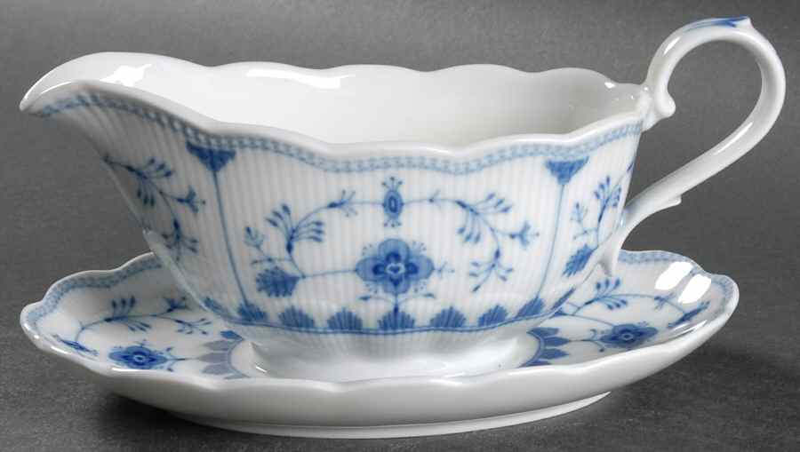 Bornholm Gravy Boat with Attached Underplate by Kaiser-1