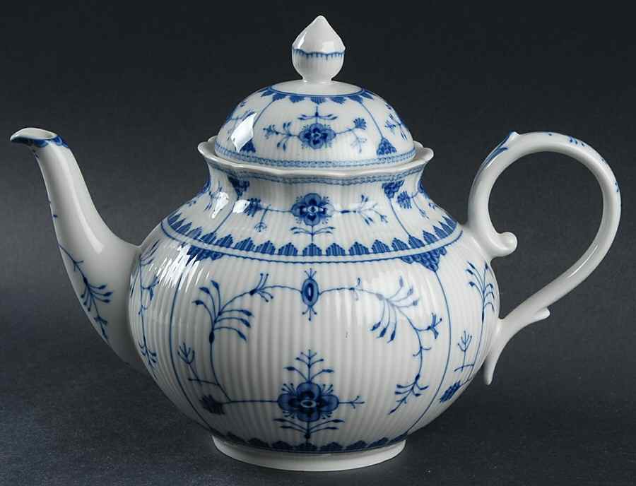 Bornholm Teapot & Lid by Kaiser-1