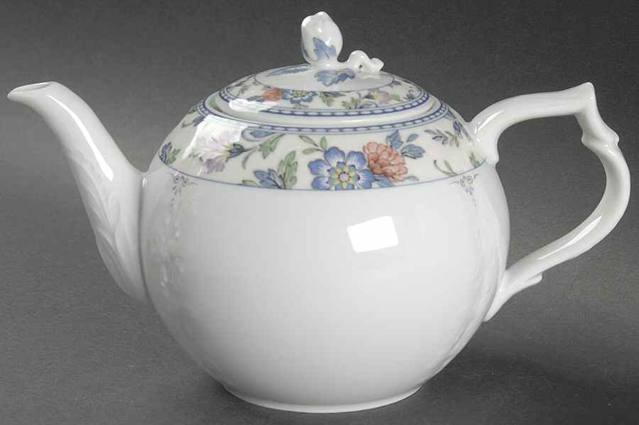 Chalon Small Teapot & Lid by Kaiser-1