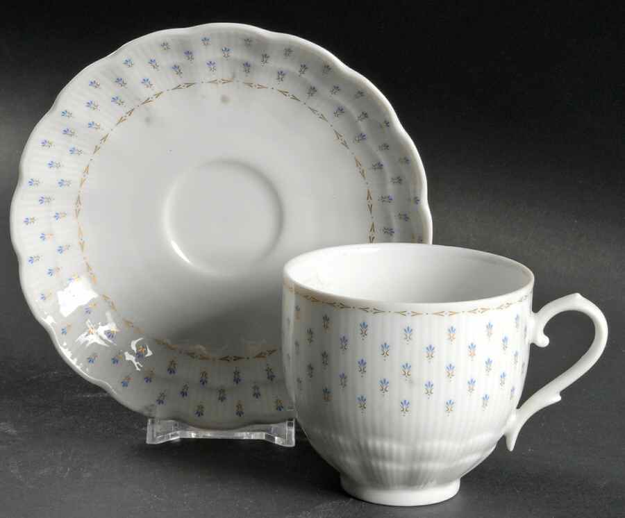 Dijon Flat Cup & Saucer Set by Kaiser-1