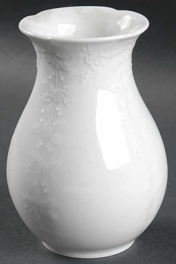 Dubarry 4" Vase by Kaiser-1