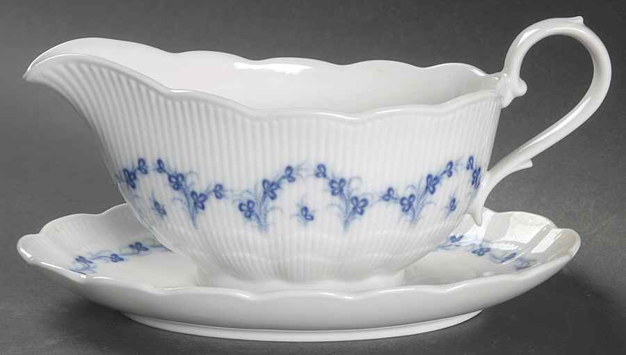 Festival Gravy Boat with Attached Underplate by Kaiser-1