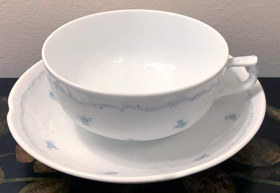 Fleur Flat Cup & Saucer Set by Kaiser-1