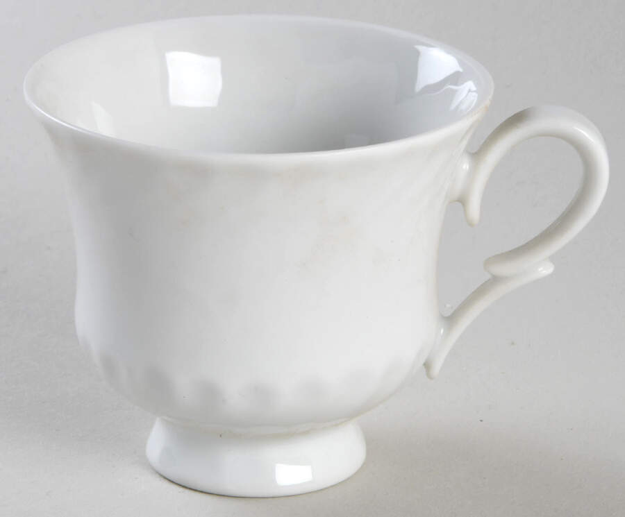 Nicole (Swirl) Footed Cup by Kaiser-1