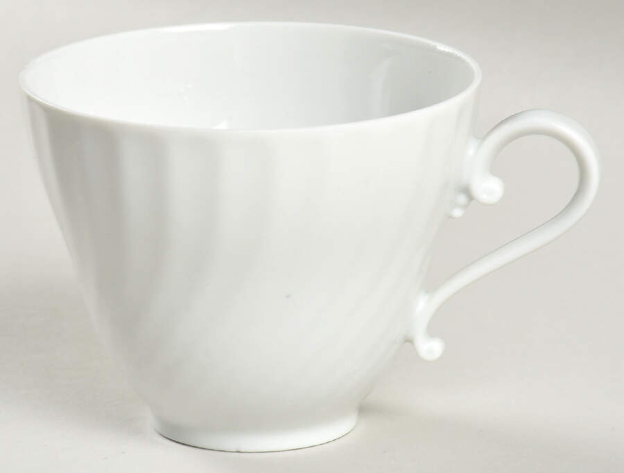 Nicole (Swirl) Footed Cup by Kaiser-1